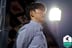 무릎 꿇고 눈시울 붉힌 사령탑, 간절했던 '부진 격파'... "가족들도 힘들어했다" 고백 [목동 현장]
