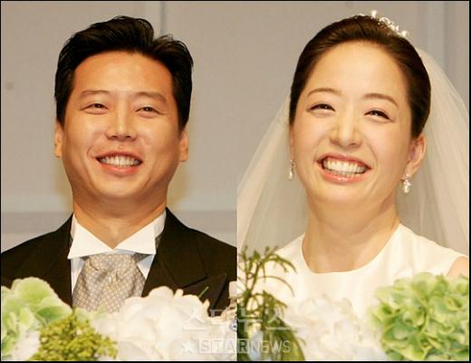 '미소도 닮은꼴'. 지난 27일 결혼식을 올린 노현정-정대선씨 부부가 환한 미소를 짓고있다. ⓒ<임성균 기자 tjdrbs23@>