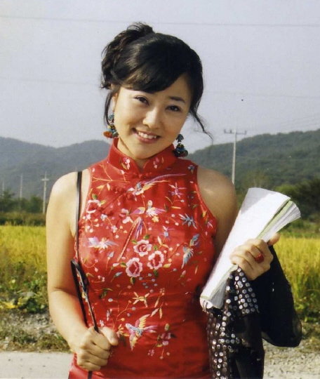 조선족 가수 진웨니
