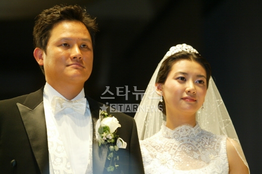 2005년 6월 결혼식 당시의 강성진 이현영 부부. ⓒ머니투데이 스타뉴스.