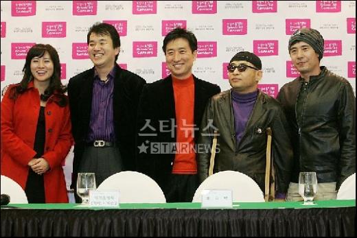 '추억의 동창회' 출연진들. 왼쪽부터 이지연 임형순 이두헌 조덕배 조정현 ⓒ<임성균 기자 tjdrbs23@>