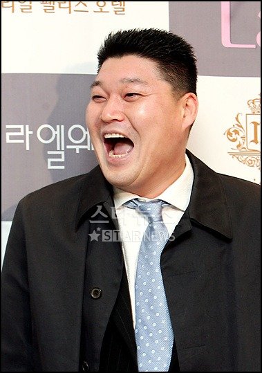 윤종신 결혼식에 참석한 강호동 ⓒ<박성기 기자 musictok@>
