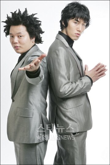 힙합듀오 라임버스의 피제이(왼쪽)와 제이도그 ⓒ최용민 기자 leebean@