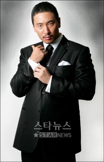 데뷔 11년 만에 첫 솔로앨범을 발표한 래퍼 라이머 ⓒ최용민 기자 leebean@
