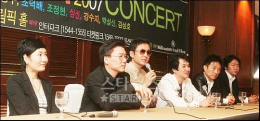 '2007 추억의 동창회' 기자회견에 참석한 가수들 ⓒ사진=홍기원 기자 xanadu@
