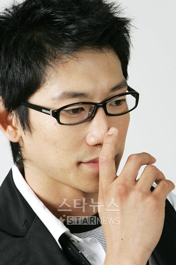2집 '땡큐'를 발표한 안젤로 4대 보컬 조남욱. 사진=임성균 기자 tjdrbs23@