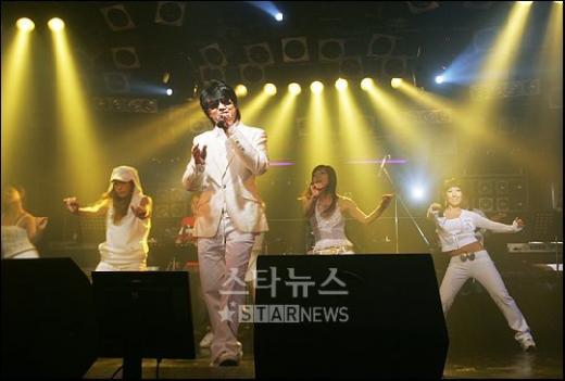 솔로로 컴백한 소방차 출신의 이상원 ⓒ홍기원 기자 xanadu@