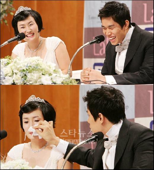 ↑결혼식을 앞두고 가진 기자회견에서 행복한 모습과 서로를 아끼는 모습을 보여주는 박경림-박정훈 커플.