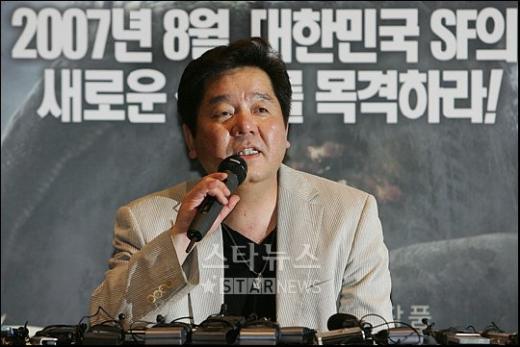 ↑영화 '디 워'의 심형래 감독 ⓒ<임성균 기자 tjdrbs23@>