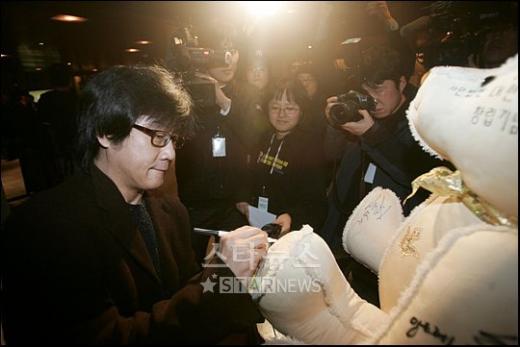 지난연말 열린 가수협회 창립식에 참석한 가수 전영록 ⓒ머니투데이 스타뉴스