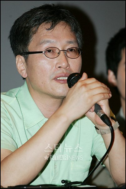 ↑영화 '별빛속으로'의 황규덕 감독 ⓒ<임성균 기자 tjdrbs23@>