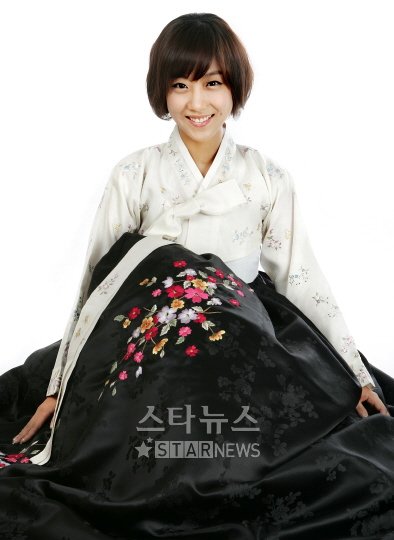 한복을 곱게 차려입은 가수 양파 ⓒ최용민 기자 leebean@