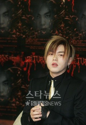 기자회견을 갖고 있는 문희준 ⓒ김병관 기자 rainkim23@