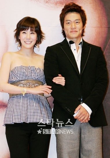 열애 중인 김정은(왼쪽)과 이서진 ⓒ임성균 기자 tjdrbs23@