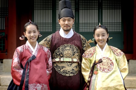 MBC'이산'의 송연(한지민 분) 정조 이산(이서진 분) 효의왕후(박은혜 분) ⓒMBC
