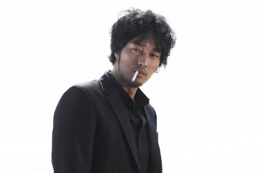 영화 '영화는 영화다'의 소지섭.