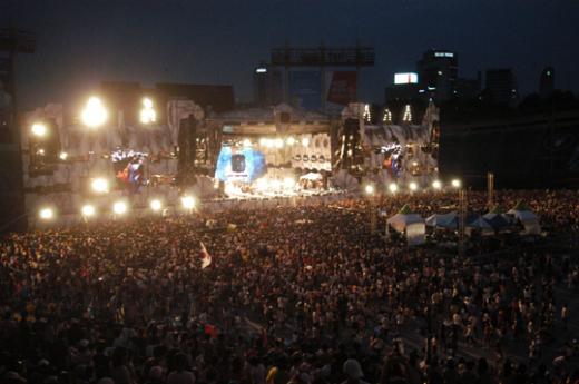 15일 'ETPFEST 2008' 공연장을 가득 메운 3만여 관객 ⓒ서태니컴퍼니 제공