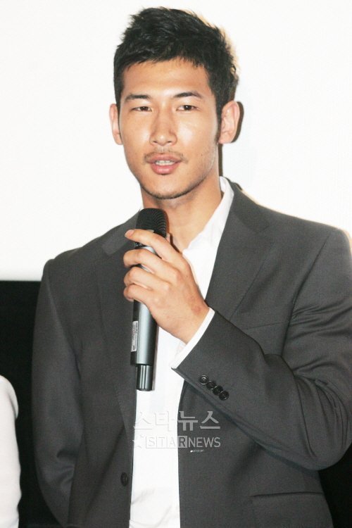 故 이언