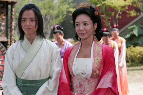 KBS 2TV '바람의 나라'에 출연 중인 김혜성과 김혜리 <사진제공=M.A.C>