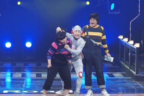 지난 7일 '2008 SBS 개그맨 선발대회'에서 동상을 수상한 '로보트는 내 친구'(강재준, 권혁진, 최호진) <사진=SBS>