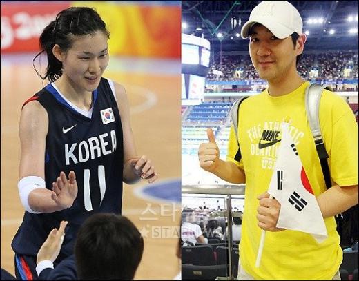 2008년 베이징 올림픽 농구 예선에서 아내 박정은(왼쪽)을 응원중인 한상진 ⓒ임성균 기자