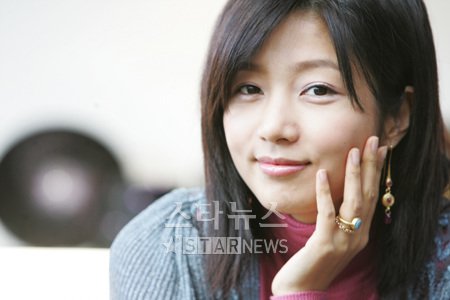 ↑ 미국 네바다주 클라크 카운티 라스베이거스에서 판매하는 온라인 결혼상품. 위는 차 안에서 진행하는 웨딩, 아래는 엘비스 웨딩 패키지.