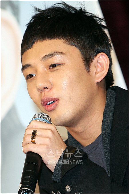 배우 유아인이 자신이 출연한 영화 '하늘과 바다'의 제작자 주호성에 대해 "월권행위가 있었다"고 주장한 글이 공개되 논란이 일고 있다. ⓒ사진=송희진 기자 songhj@