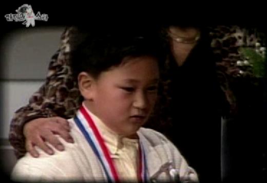 1991년 故김현식의 골든디스크를 대신 수상한 김완제 씨 ⓒ사진=화면캡처