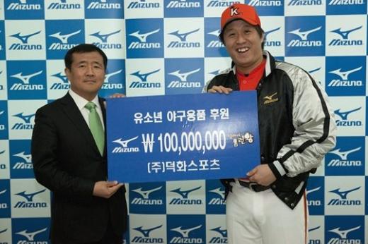 김창범 대표이사(왼쪽)와 정준하 ⓒ사진=스타폭스미디어