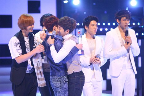 1위를 차지한 2AM