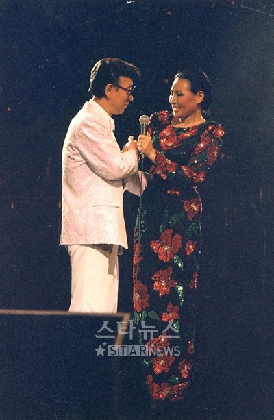 고(故) 박춘석 선생(왼쪽)과 패티김 ⓒPK프로덕션 제공
