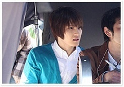 후지TV '솔직하지 못해서' 포스터 촬영 중인 영웅재중 ⓒ사진=후지TV
