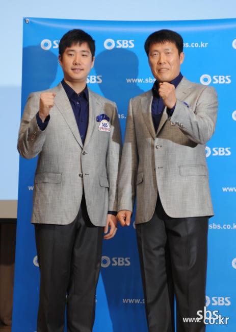 ↑배성재 캐스터(좌), 차범근 해설위원(우)