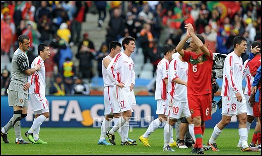↑북한이 포르투갈에 7-0으로 대패하면서 근거 없는 '강제 노동설'은 더 커질 전망이다.