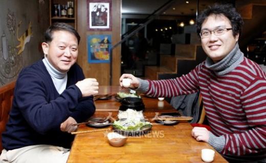 김광수 코어콘텐츠미디어대표(왼쪽) ⓒ사진=류승희 인턴 기자