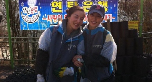 한혜진의 언니 한무영씨(왼쪽)과 한혜진 <사진제공=나무액터스>