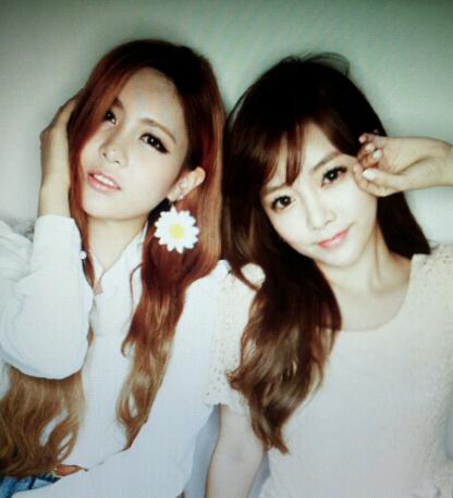 큐리(왼쪽)와 소연 <사진출처=소연 트위터>