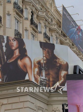 프랑스 칸 해변가에 위치한 칼튼호텔을 수놓은 '지.아이.조2' 이병헌 대형 포스터. 칸(프랑스)=전형화 기자