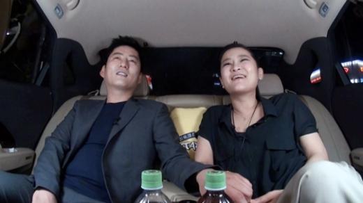 강레오 셰프(왼쪽) 가수 박선주 커플 <사진제공=CJ E&M>