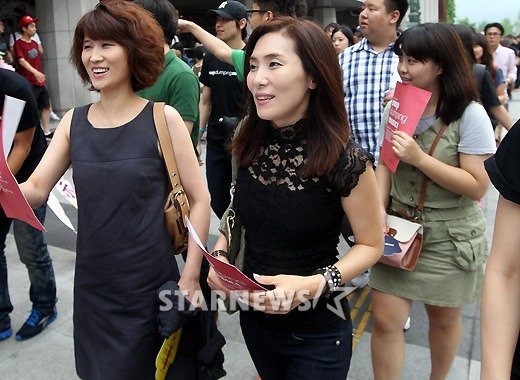 '온라인 음악산업의 정상화를 위한 음악인 한마당' 가두 행진 중인 가수 장혜진 ⓒ사진=홍봉진 기자