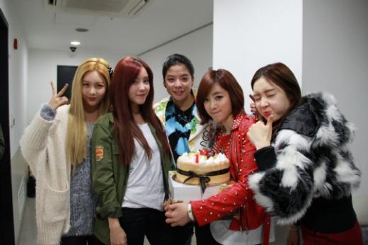 티아라 큐리 효민, f(x) 엠버, 티아라 은정 아름(왼쪽부터) <사진제공=코어콘텐츠미디어>