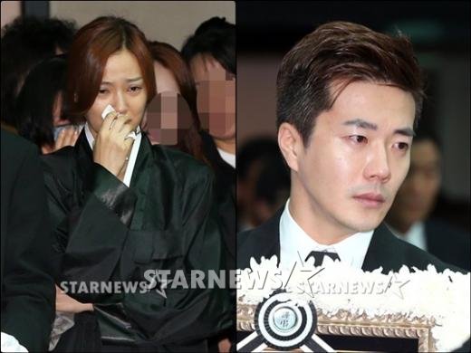 슬픔에 잠긴 배우 손태영(좌)과 권상우 / 사진=최부석 기자