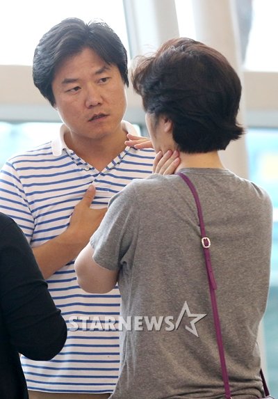 tvN '꽃보다 할배'의 나영석PD와 이우정 작가 /사진=최부석 기자
