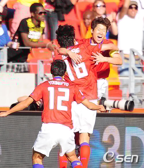 지난 2010년 그리스를 2-0으로 제압한 한국 축구대표팀 /사진=OSEN