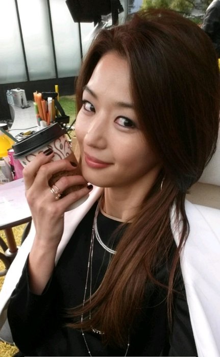 모카를 목화로 착각한 천송이 / 사진=천송이 트위터(가상계정)