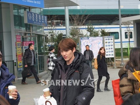 춘천에서 '4남1녀' 촬영중인 김우빈 / 사진=제공