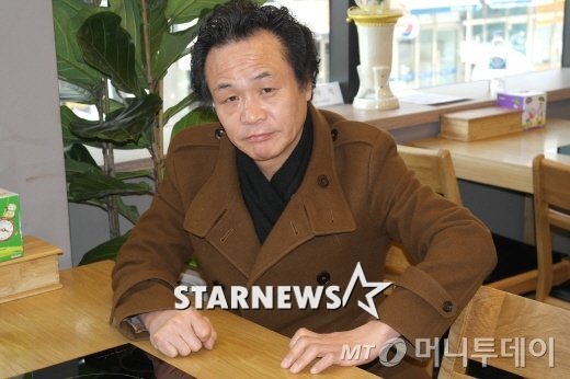 프로의 링은 긴장감도 관중들의 호응도도 아마에 비해 크게 높았다.
