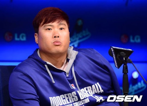 경기 후 인터뷰에 참가한 류현진. /사진=OSEN