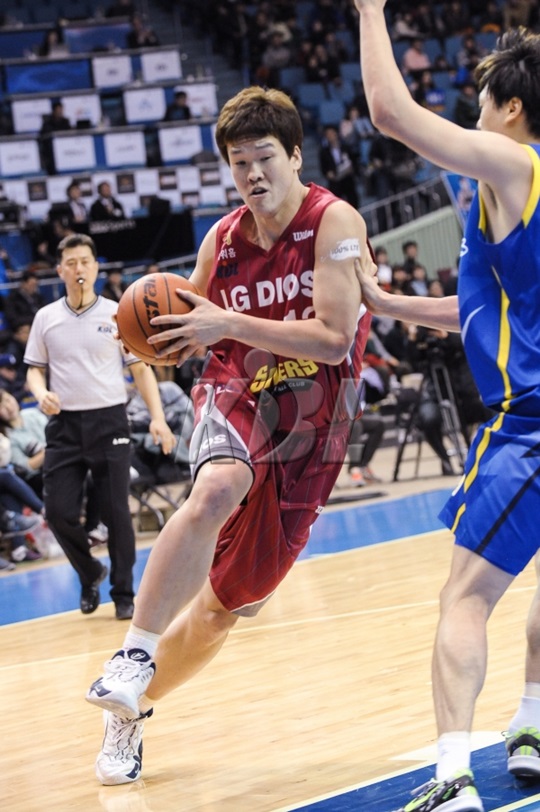 원 소속팀과의 협상이 결렬된 FA 송창무(LG 세이커스)./ 사진=KBL