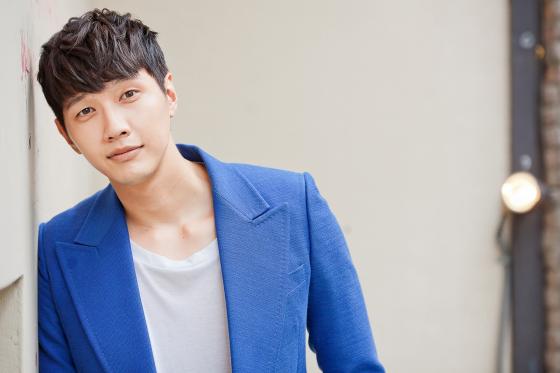 KBS 2TV '트로트의 연인' 장준현 역의 배우 지현우/사진제공=BS엔터테인먼트